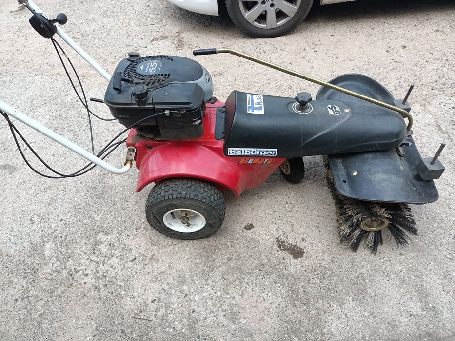 Zamiatarka Spalinowa BRIGGS & STRATTON Quantum xts