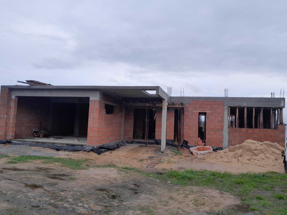 NAJTANIEJ! Wynajem szalunków stropowych i elewacyjnych – Solidne