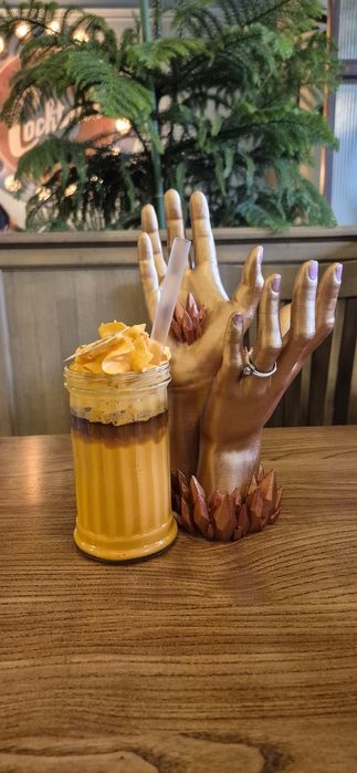 Підставка для прикрас Рука