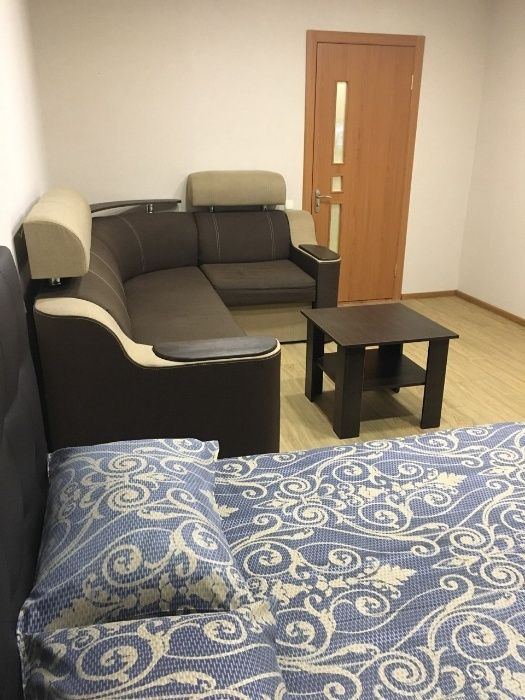 Новобуд на Ломоносова.  Видова.  10хв від М.Васильківська