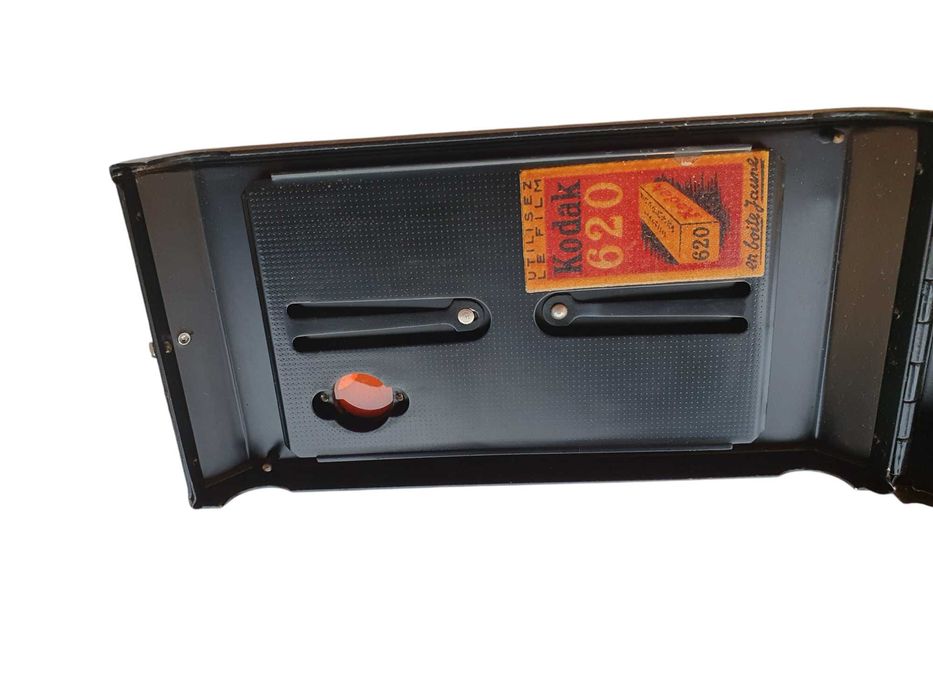 Stary aparat miechowy Kodak 620 z obiektywem Anastigmat f4,5 Angenieux