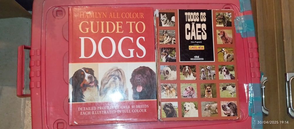 Livros antigos sobre animais