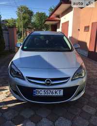 Opel Astra J 1.7cdti 2013р.