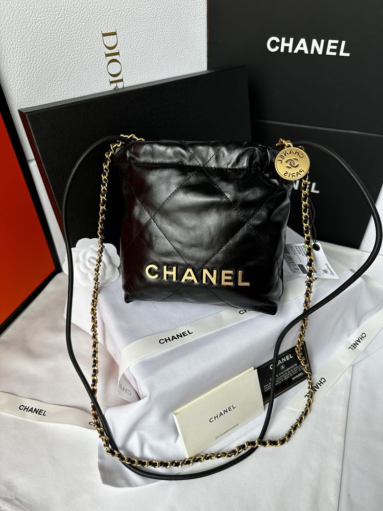 Torebka Chanel 22 Mini Handbag Black Leather