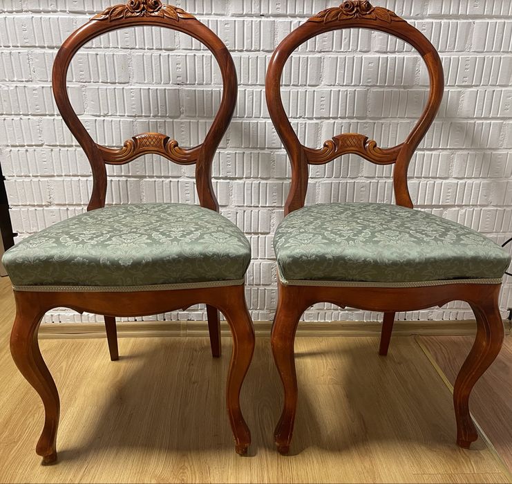 Krzesła w stylu ludwikowskim szałwiowe żakard medaliony