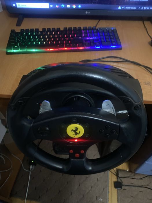 Продається: Ігровий руль Thrustmaster Ferrari Racing Wheel