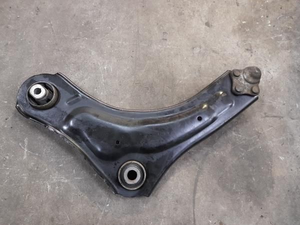 Braço de suspensão frente esquerdo RENAULT Megane III Société (BZ0_)