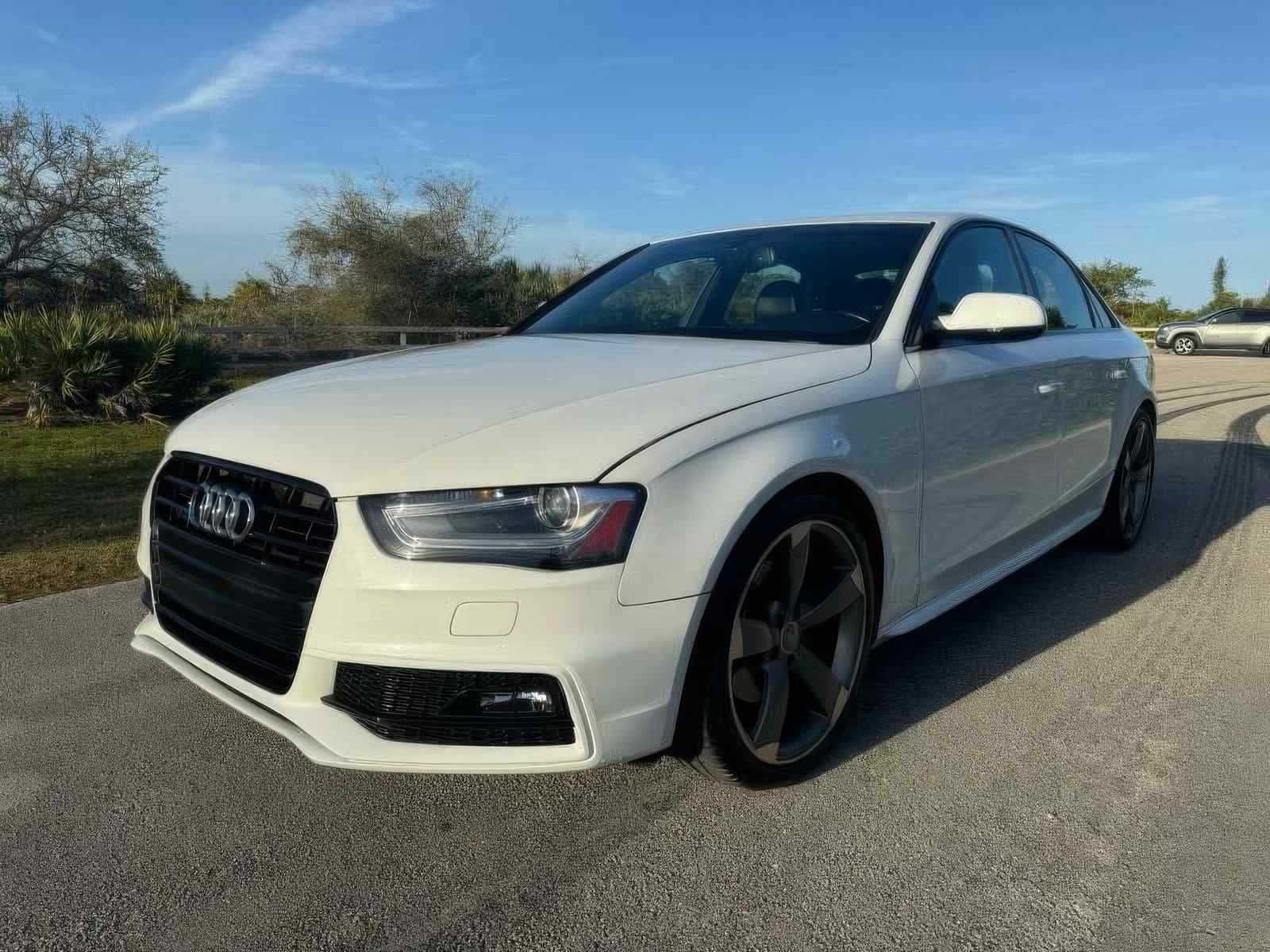 2015    Audi     A4