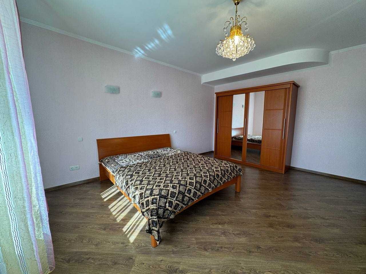 ШИКАРНИЙ житловий будинок у передмісті Хмельницького (38798)