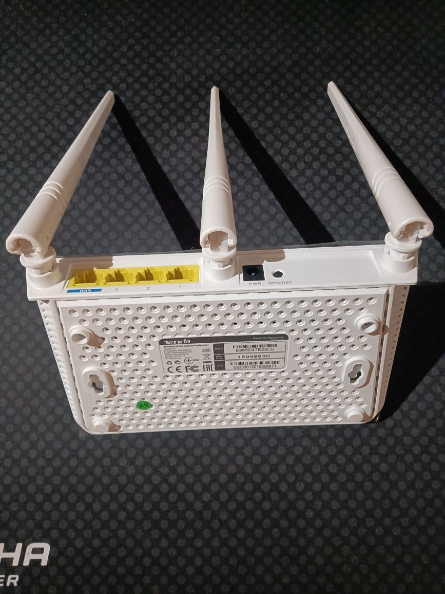 Router Tenda novo
