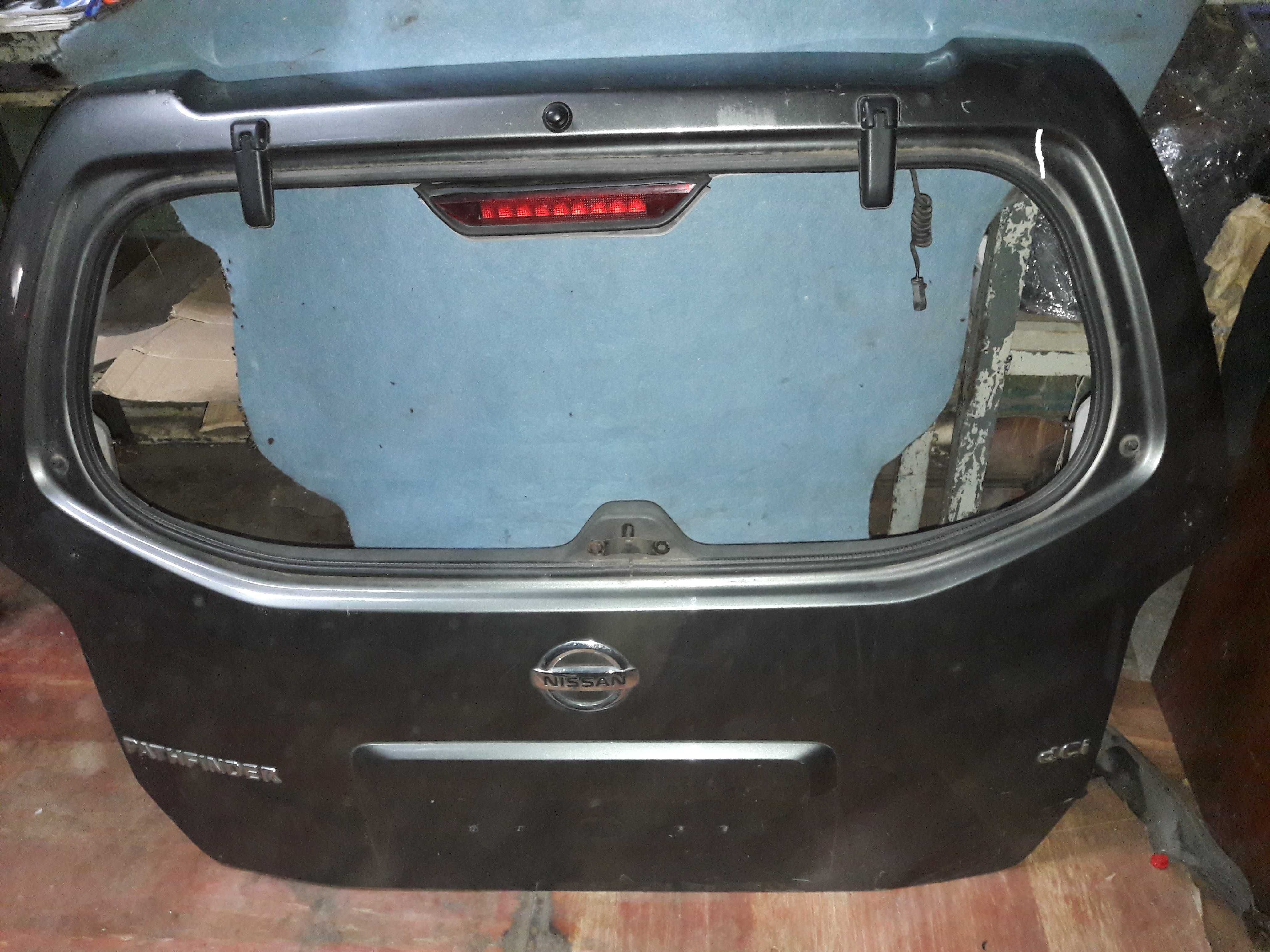 Крышка багажника Nissan Pathfinder 2005-12 год.