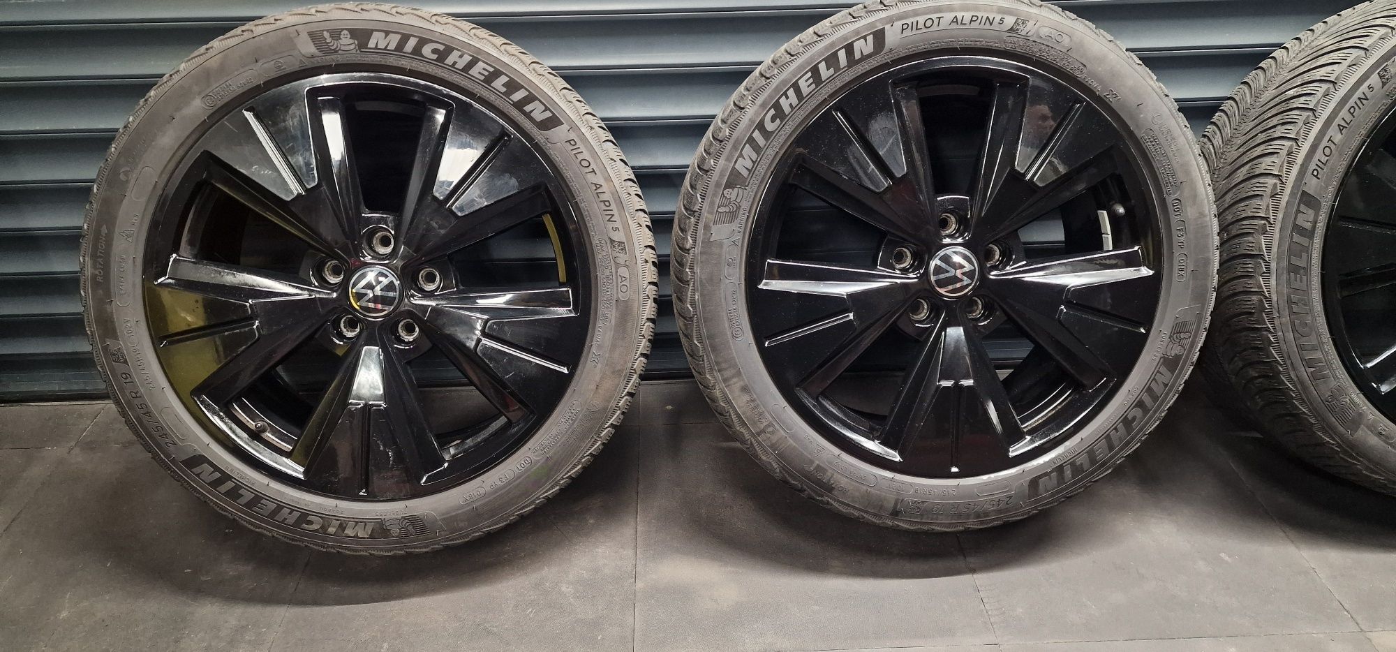 Koła oryginalne VW R-Line T5 T6 MULTIVAN MAN TGE R19