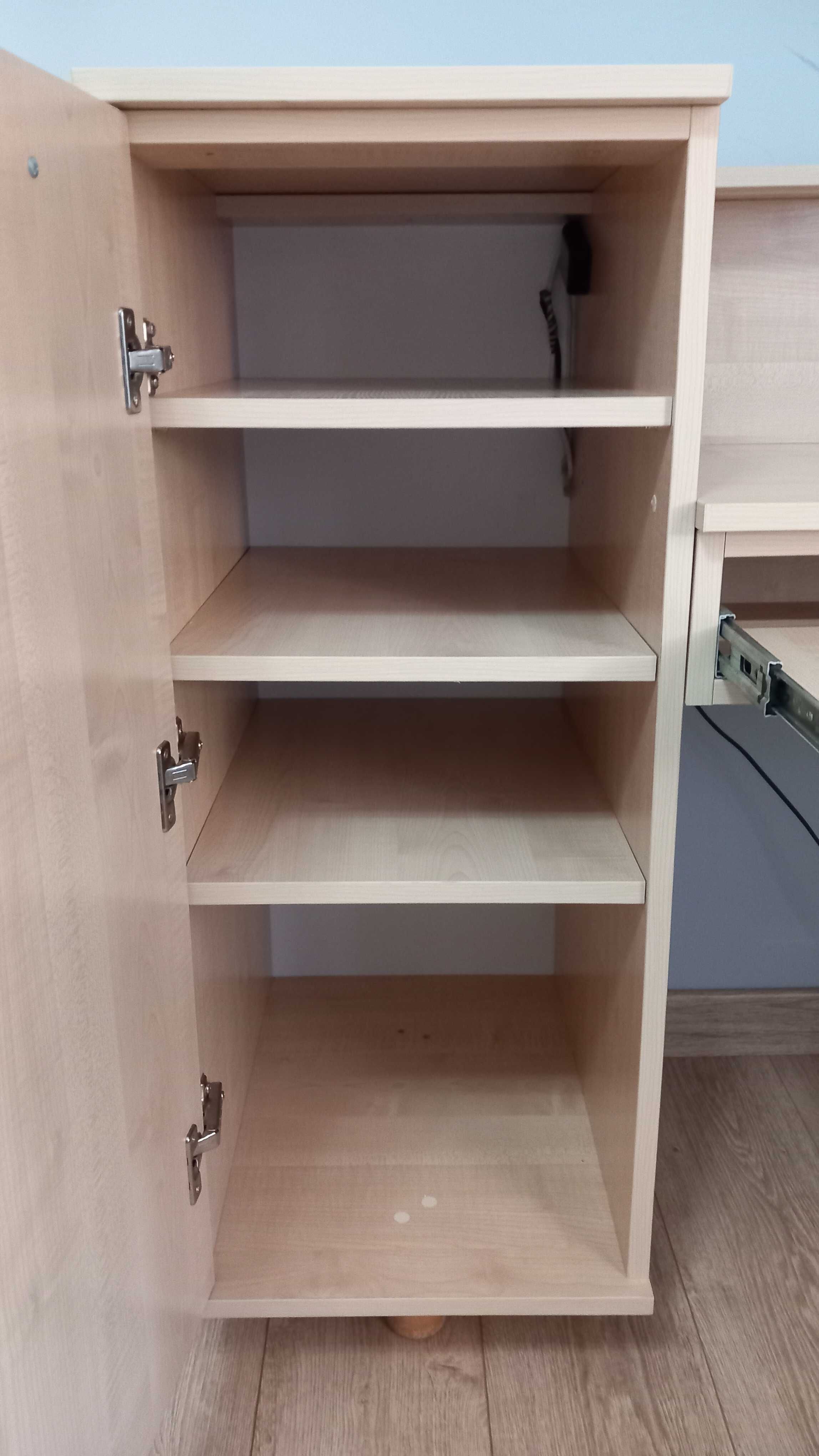 Biurko z listwą LED - robione na zamowienie u stolarza