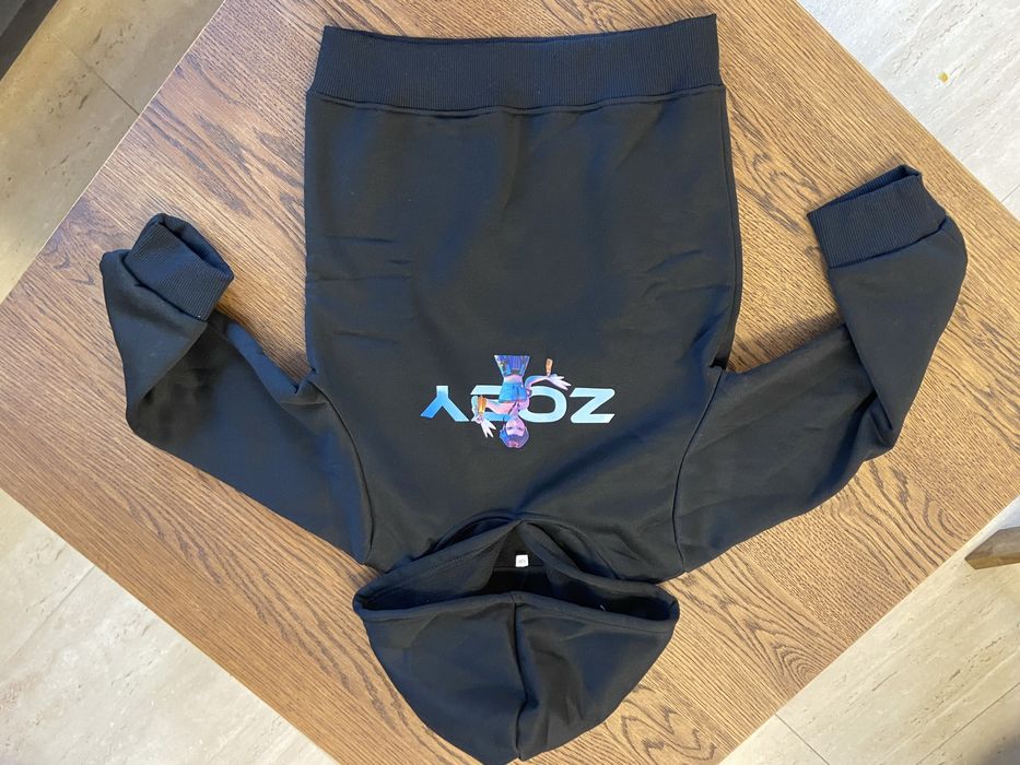 Bluza z Kapturem Anime Demon Hunter Zoey