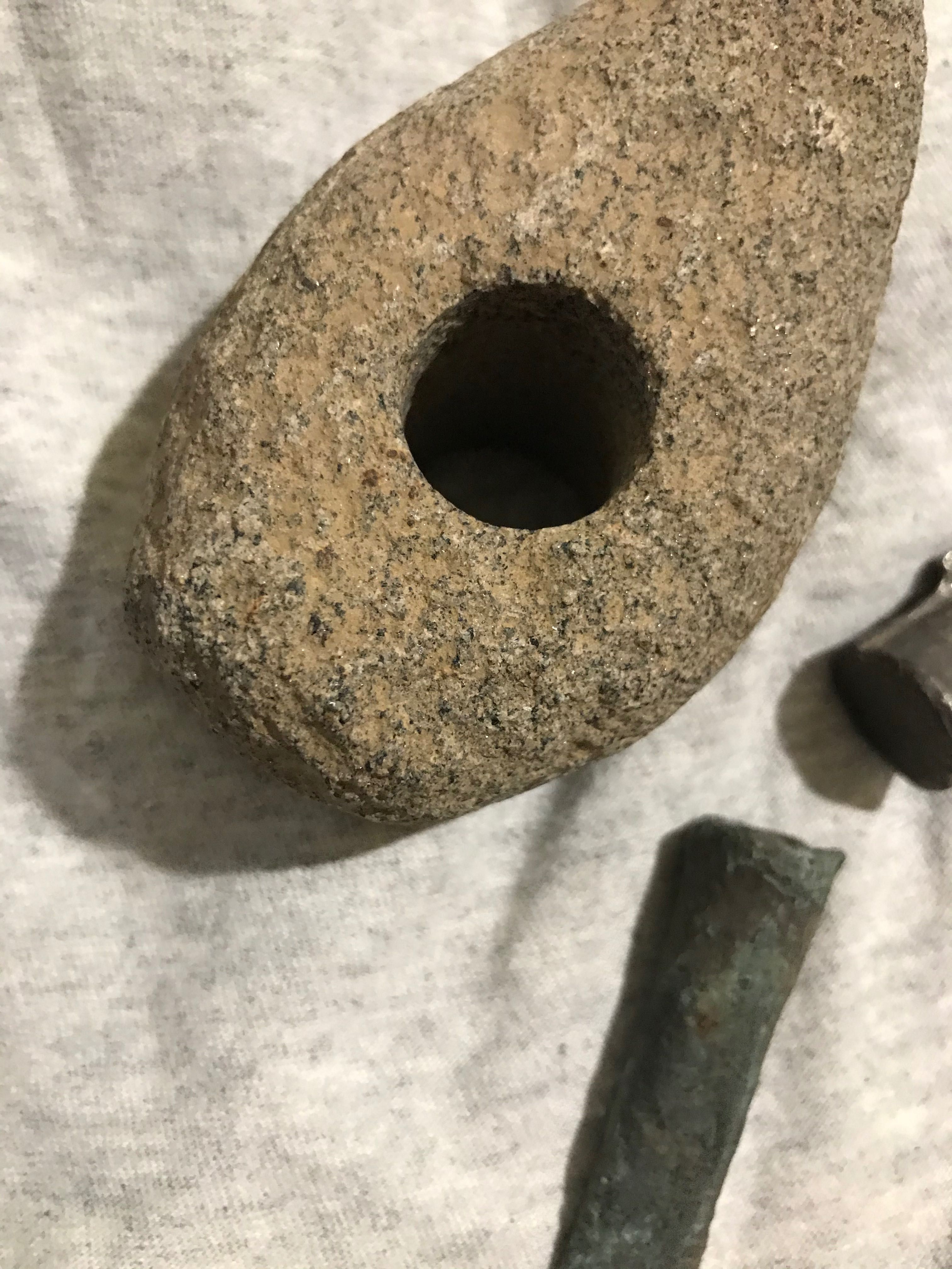 Каменный топор, платежный слиток, тесло