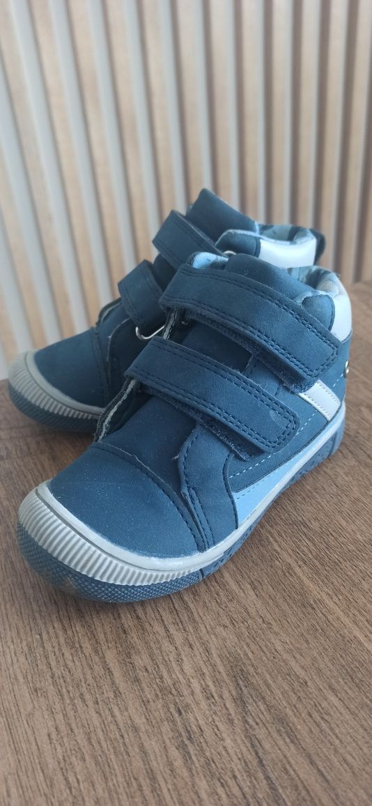 Buty r. 23 za kostke, przejściówki