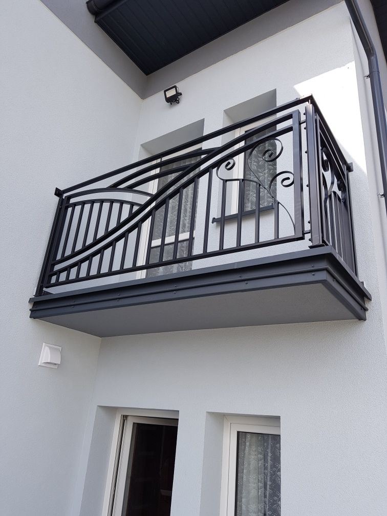 Balustrada balkonowa metalowa stalowa barierka