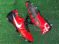 Korki nike total90 t90 strike 3