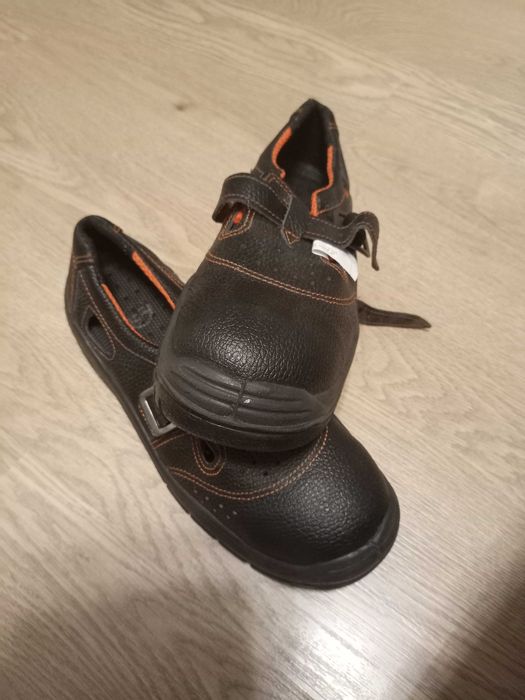 Продаю полуботинки