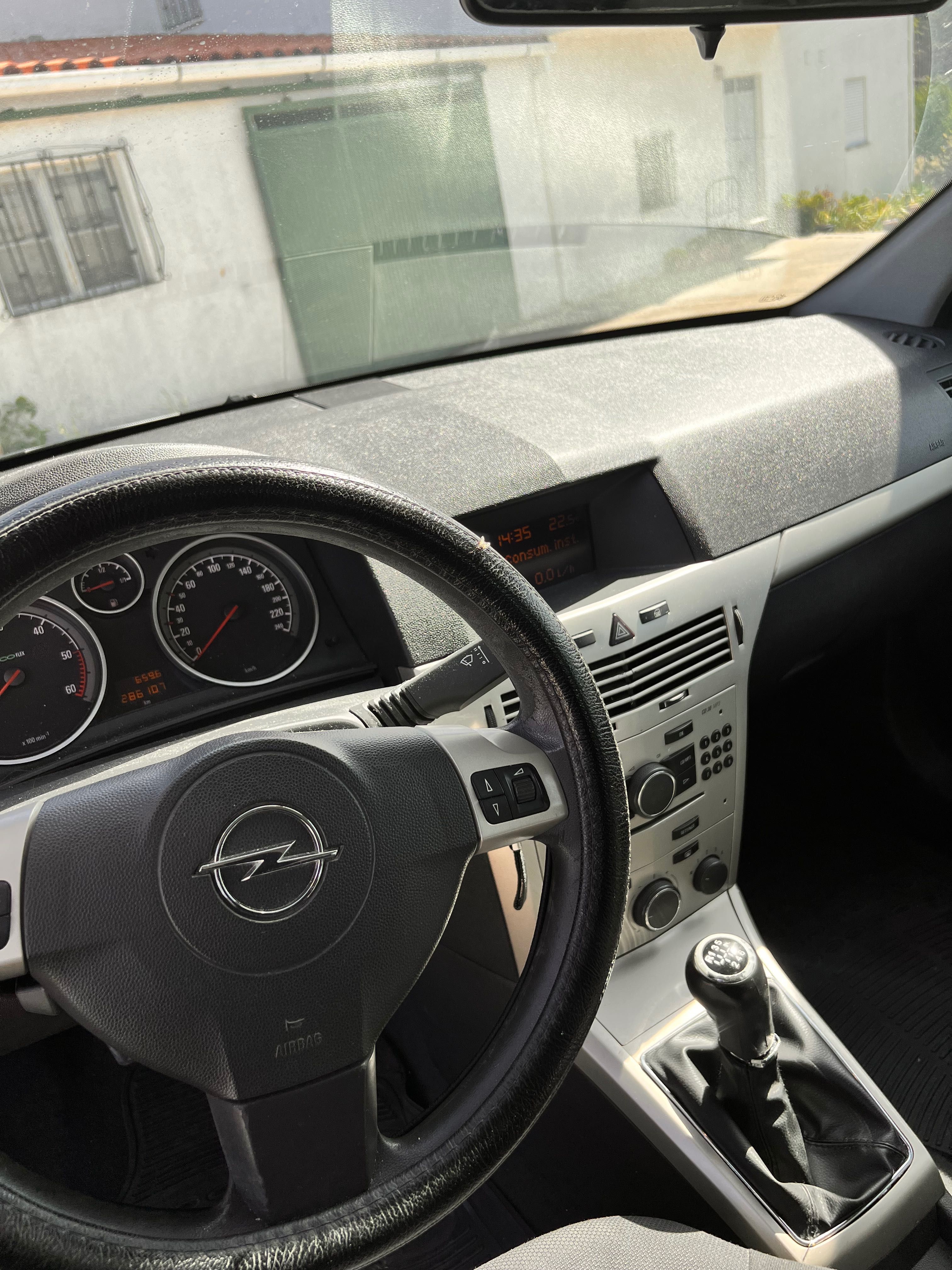 Opel Astra 2008, CDI