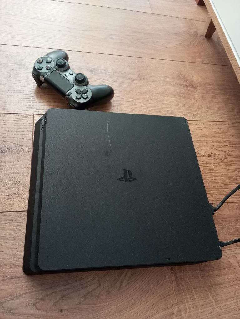 PlayStation 4 Slim
