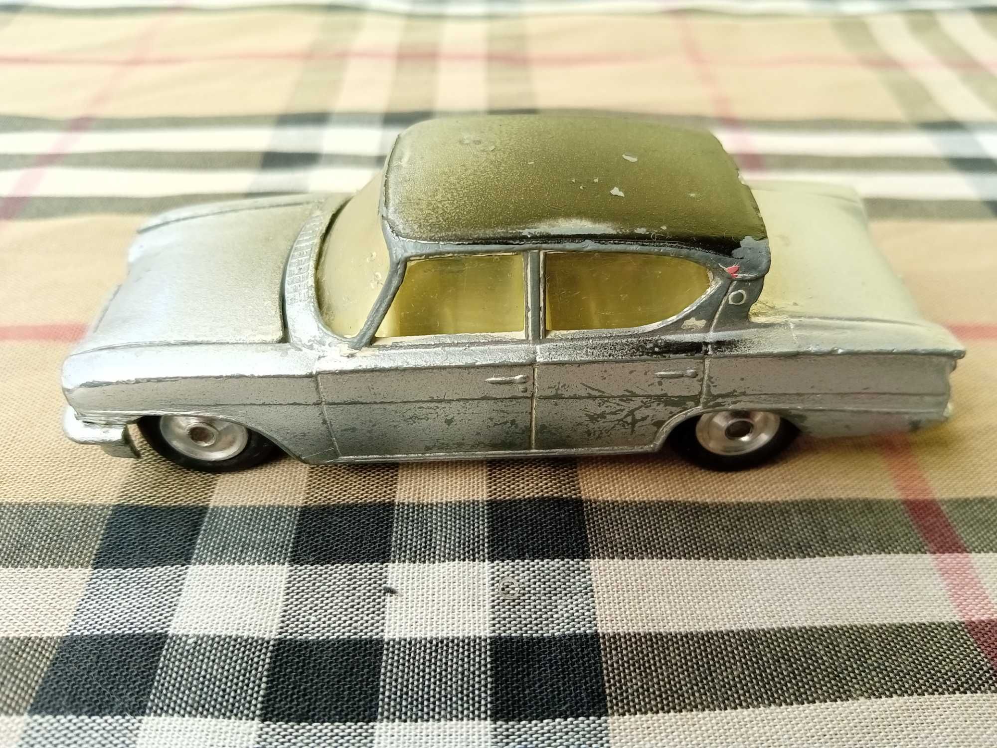 Ford Consul 315 Clássico - Corgi toys