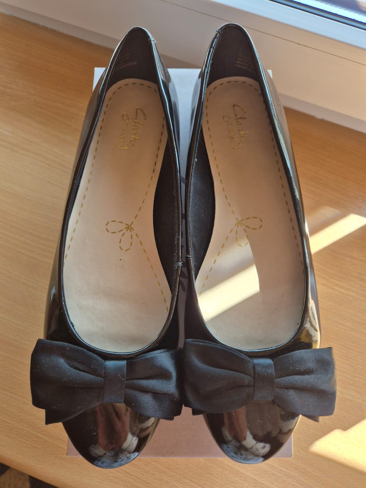 Baleriny lakierowane Clarks rozmiar 39