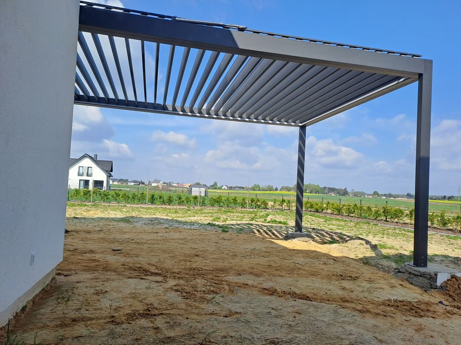 Żaluzje fasadowe z 90 c 80 , pergola aluminiowa , rolety
