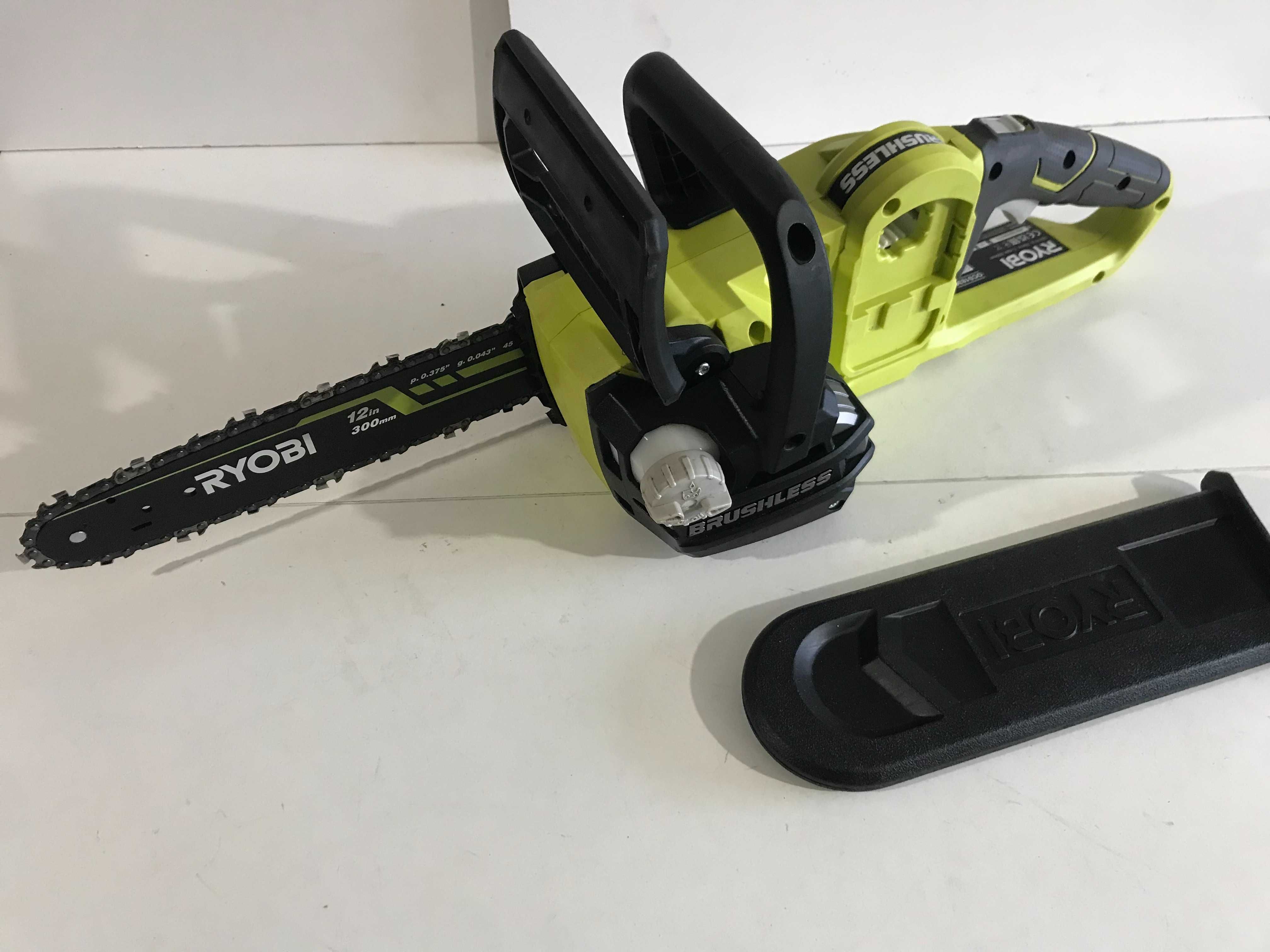 Безщіточна бензопила Ryobi ONE+ 30 см 18 В OCS1830 з Англії