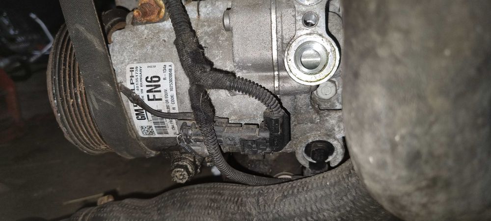 Kompresor klimatyzacji astra j 1.6 t fn6,