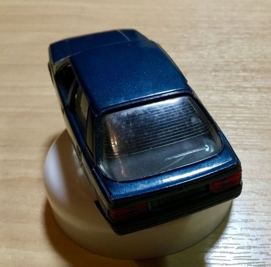Miniatura da Solido Renault 25 em escala 1/43