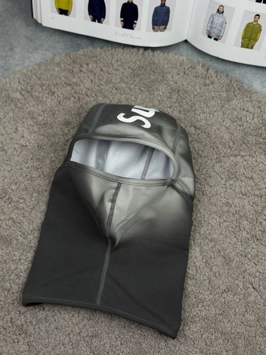 Балаклава Supreme — змінює колір від тепла