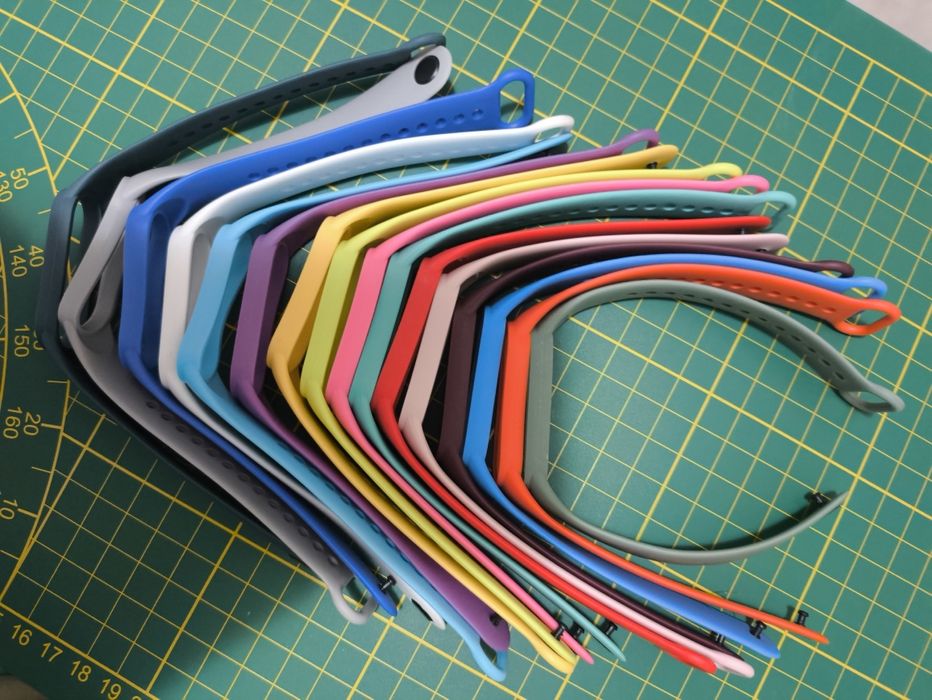 Xiaomi Smart Band 6 + pulseiras e carregador