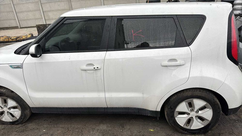 Kia Soul Двері Кіа Соул EV дверцята передні задні гарантія на двері
