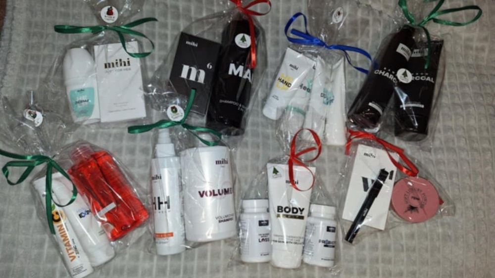 Gotowe zestawy świąteczne kosmetyki, suplementy