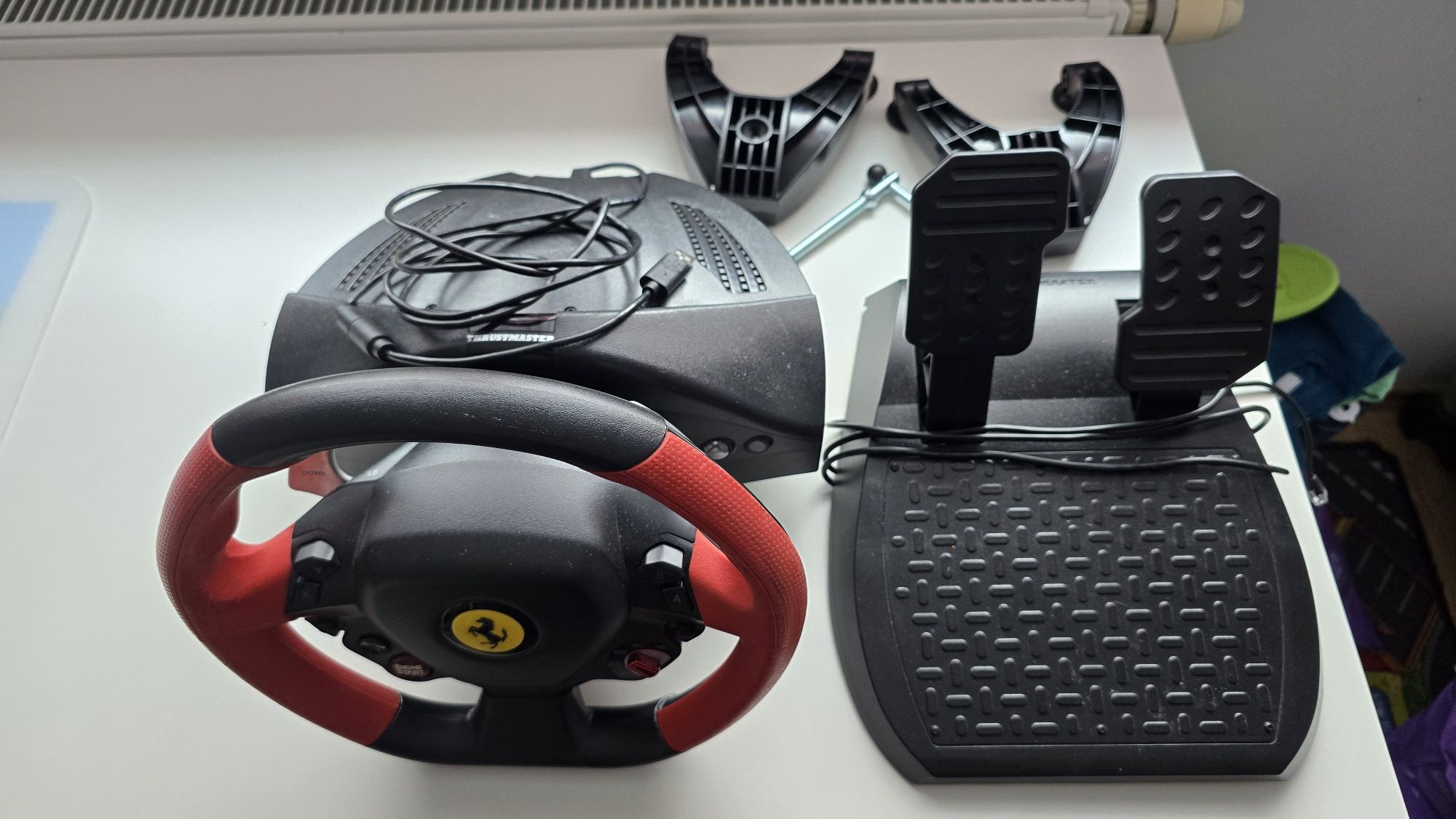 Kierownica Thrustmaster TX racing wheel Ferrari 458 Italia edition FF