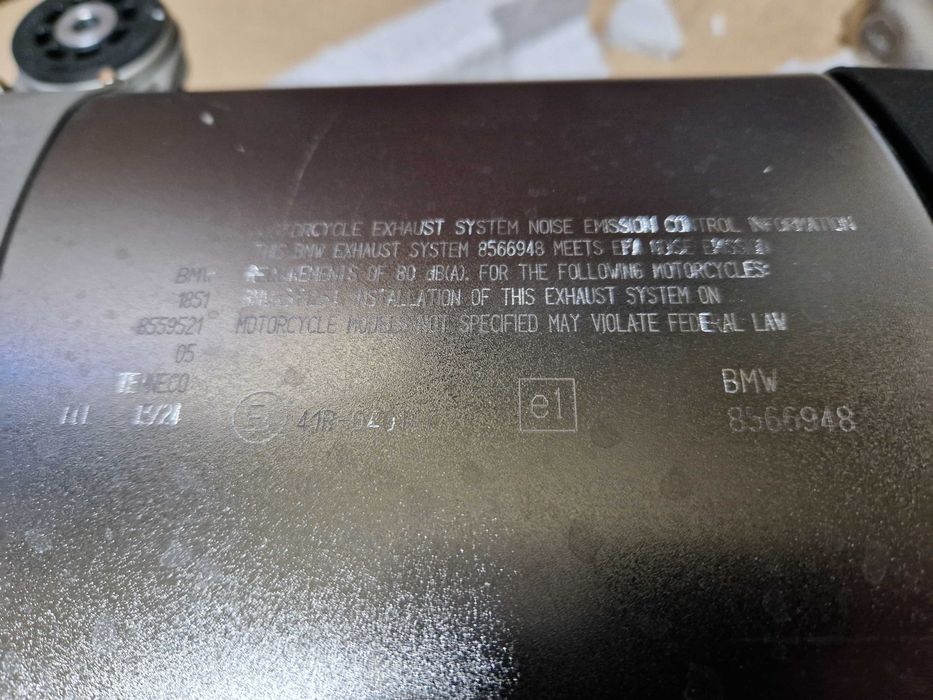 Escape Akrapovic Design - ORIGINAL BMW R1250GSA (2024) - NOVO