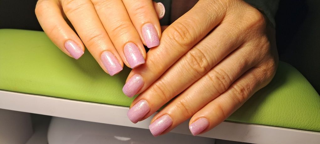 Маникюр 400грн. Педикюр 450грн. 12-й квартал