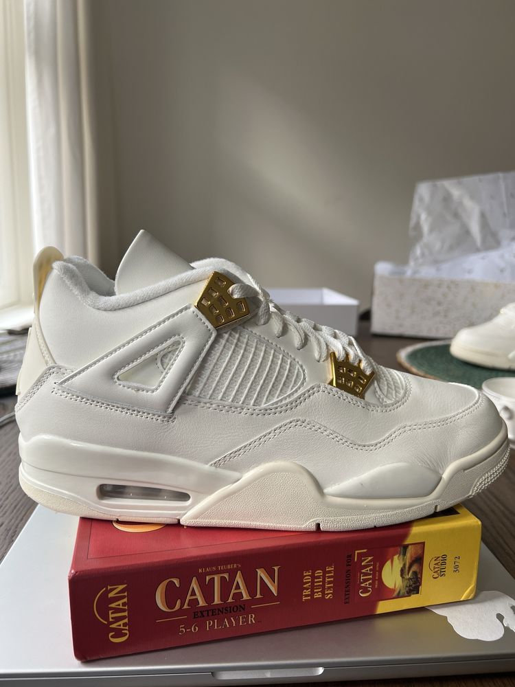 Jordan 4 Metallic Gold Tamanho 40.5 e 44.5