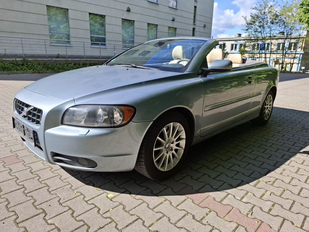 Volvo C70 T5 230 koni, manual, bezwypadkowy, zarejestrowany w kraju