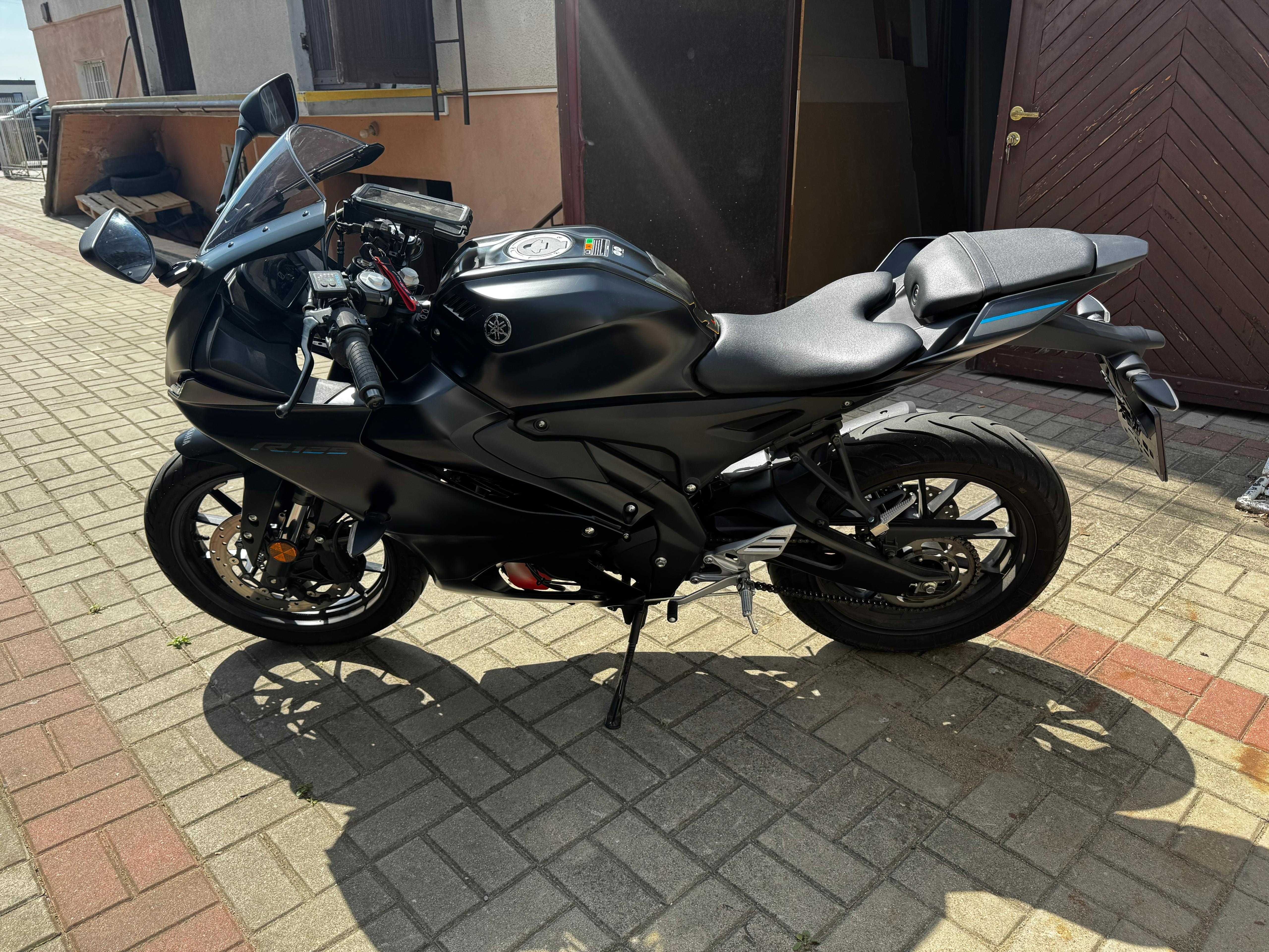 YAMAHA R125 Tech Black 2023