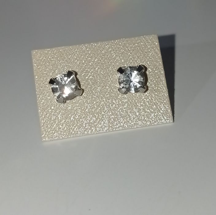 Nowe kolczyki srebrne kwadraty diamenciki ze stali nierdzewnej wkrętki