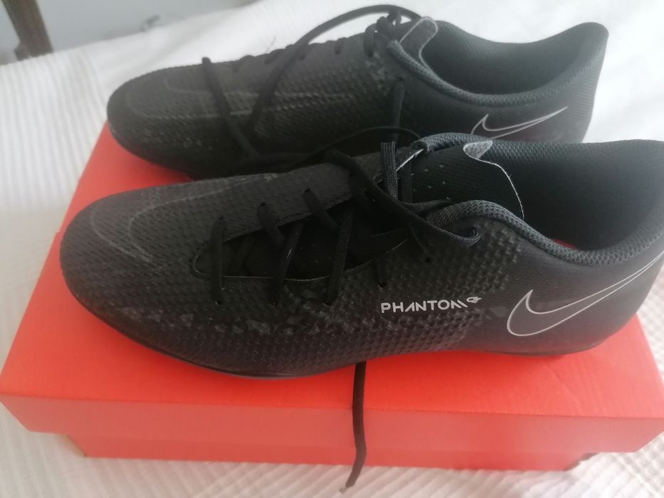 Chuteiras Nike Novas
