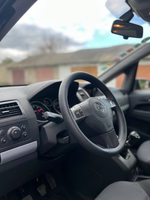 Opel zafira опель зафіра З Німеччини пригнана свіжо пригнана не астра