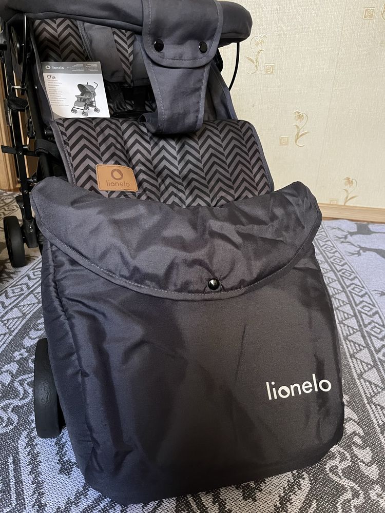 Прогулянковий візок Lionelo Elia