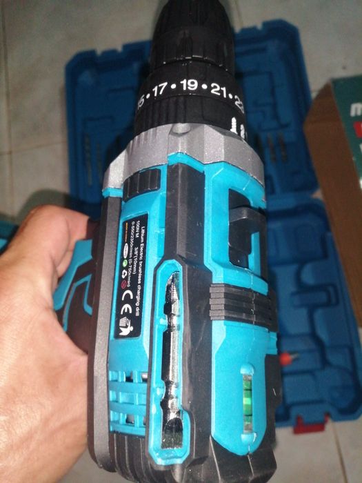 Aparafusadora de impacto 100Nm bushless