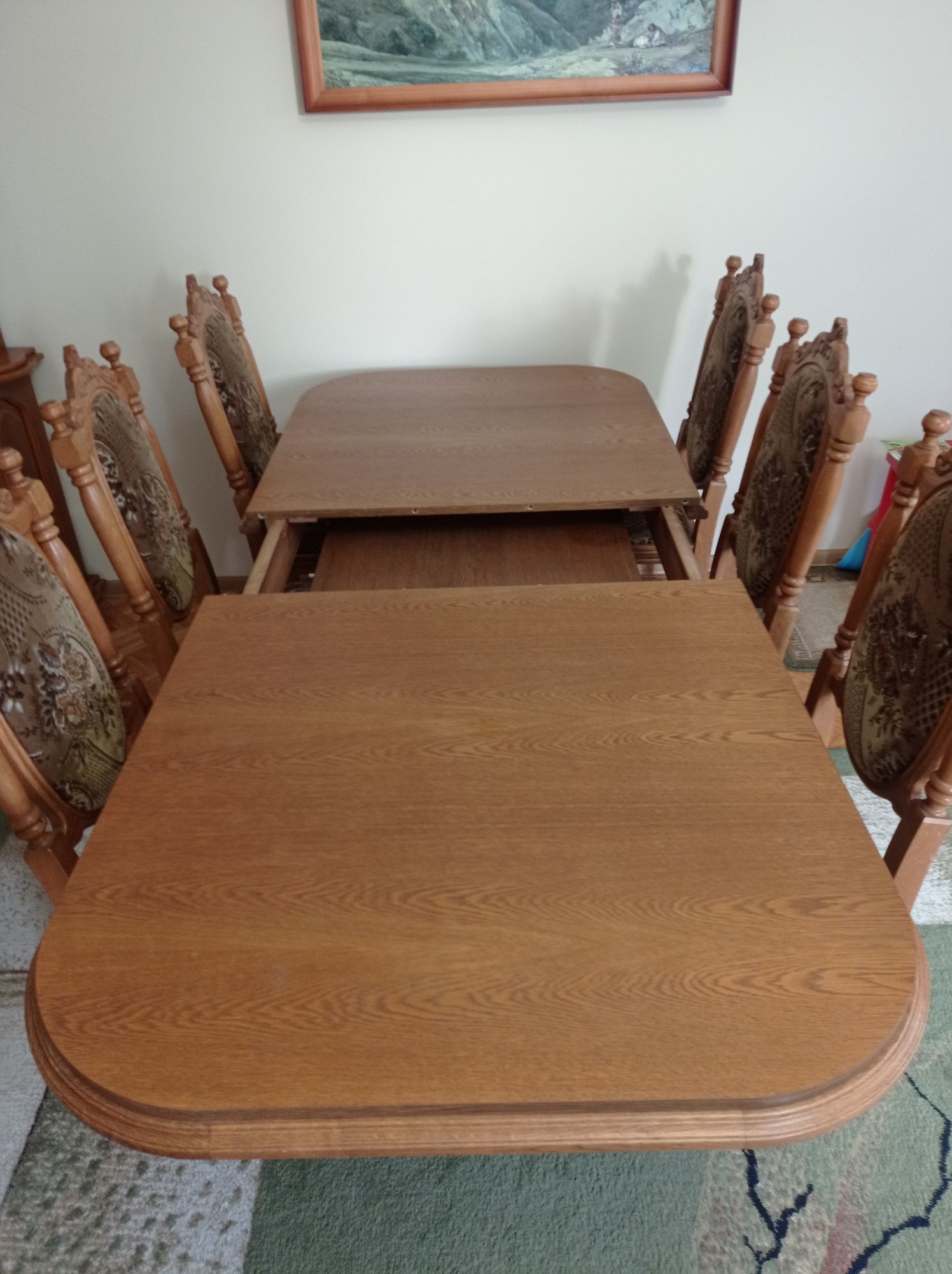 Stół i krzesła do salonu