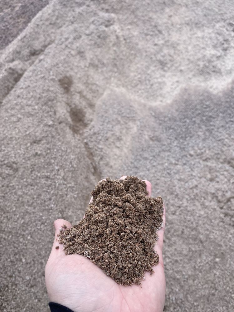 Песок от 280 грн ,Щебень ,Отсев , Чорнозем , Торф, Дробленый бетон .