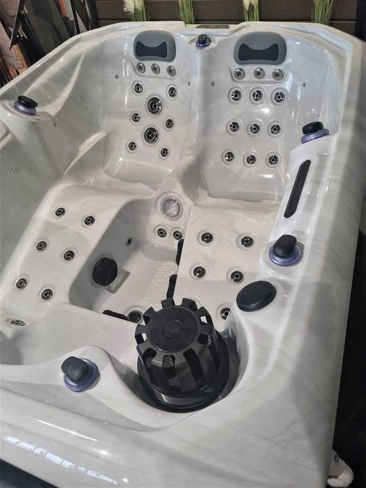 Wanna Spa z hydromasażem, jacuzzi