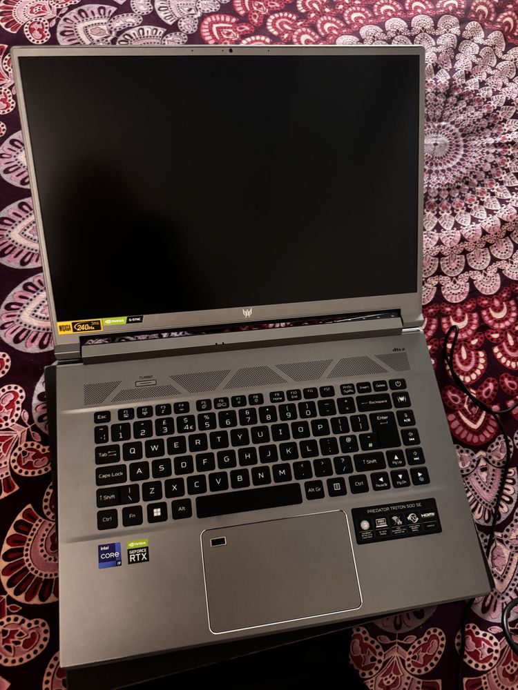Portatil Predator triton 500 SE